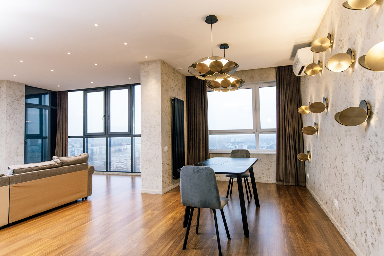 Челябинск. Интерьер Свободы 77