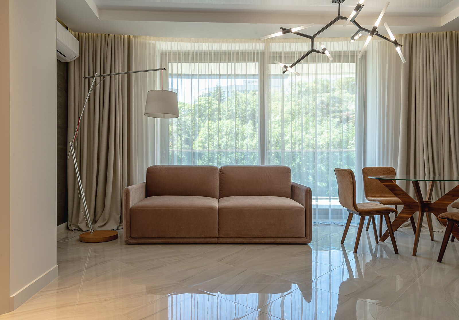 ЖК ЗАЗЕРКАЛЬЕ 410