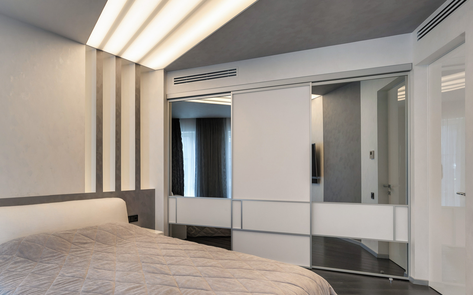 Трехкомнатная квартира в Сочи