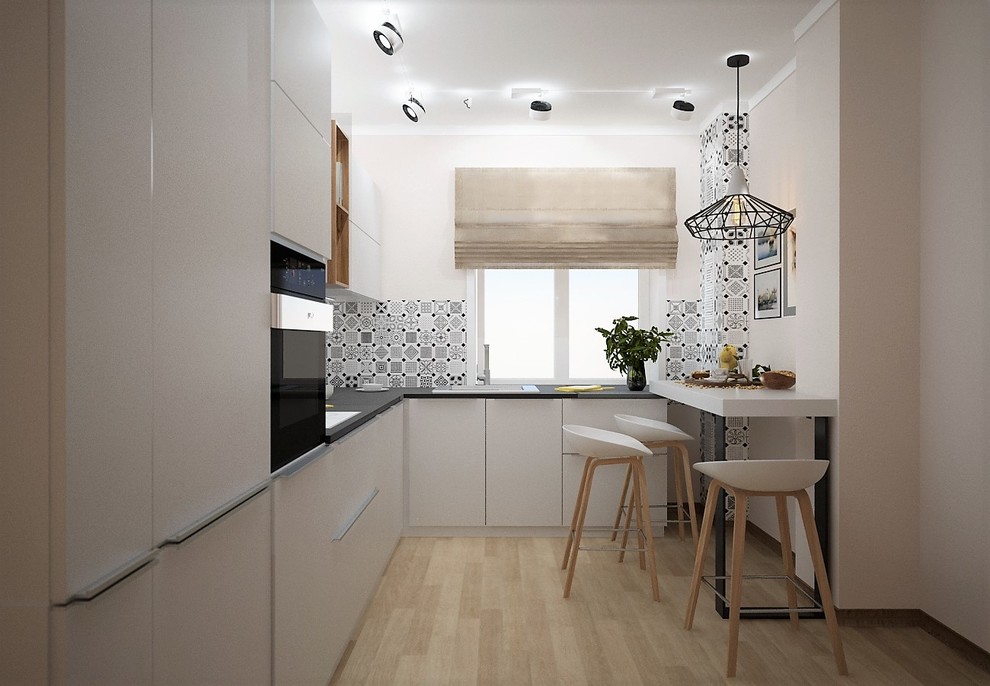 Два варианта одной кухни