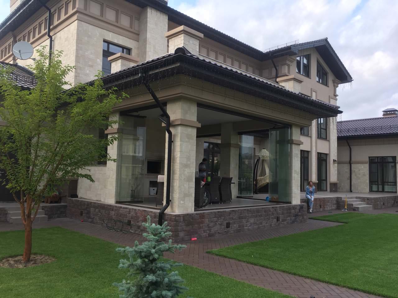 Остекление зоны барбекю