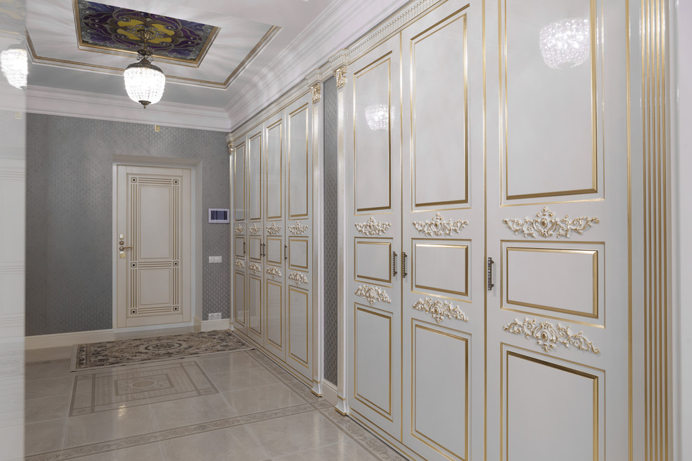 Дом с дворцовой роскошью.