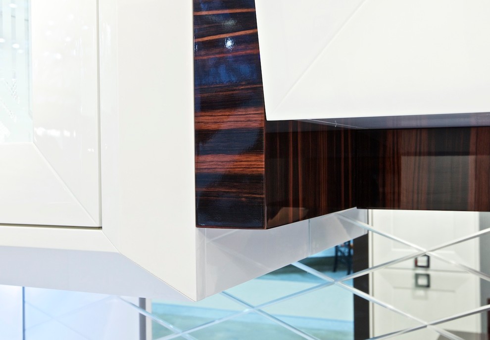 ИМПЕРИЯ, КЛАССИЧЕСКАЯ МОДЕЛЬ КУХНИ.