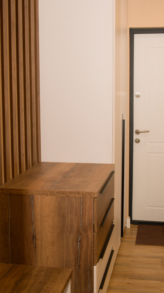 Реализация дизайн-проекта. Интерьер коридора