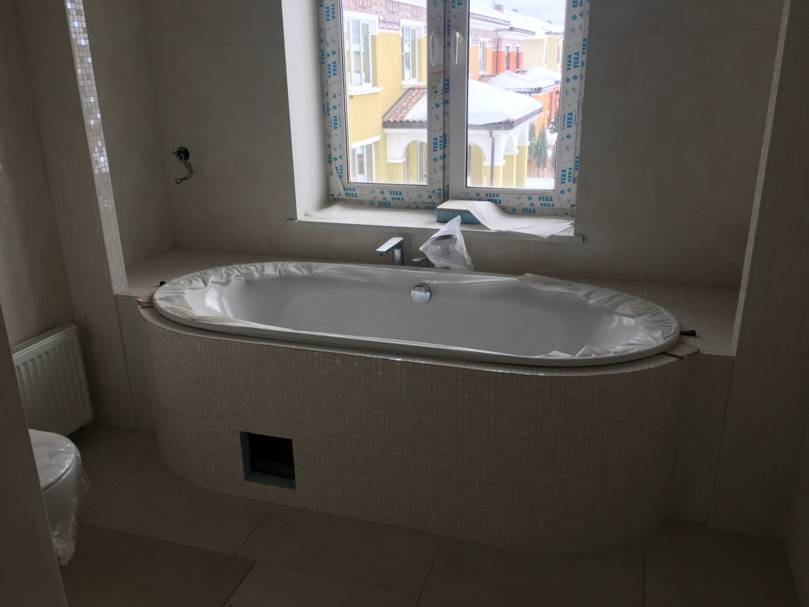 Интерьер в стиле современной классики с элементами Ар Деко.