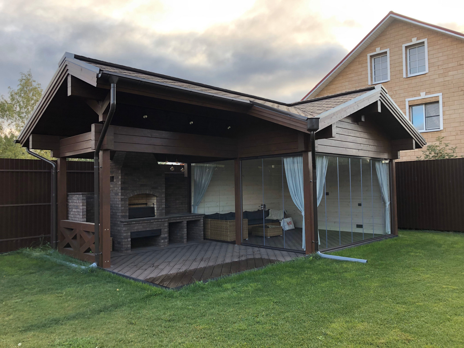 Обложка проекта: Беседка с барбекю