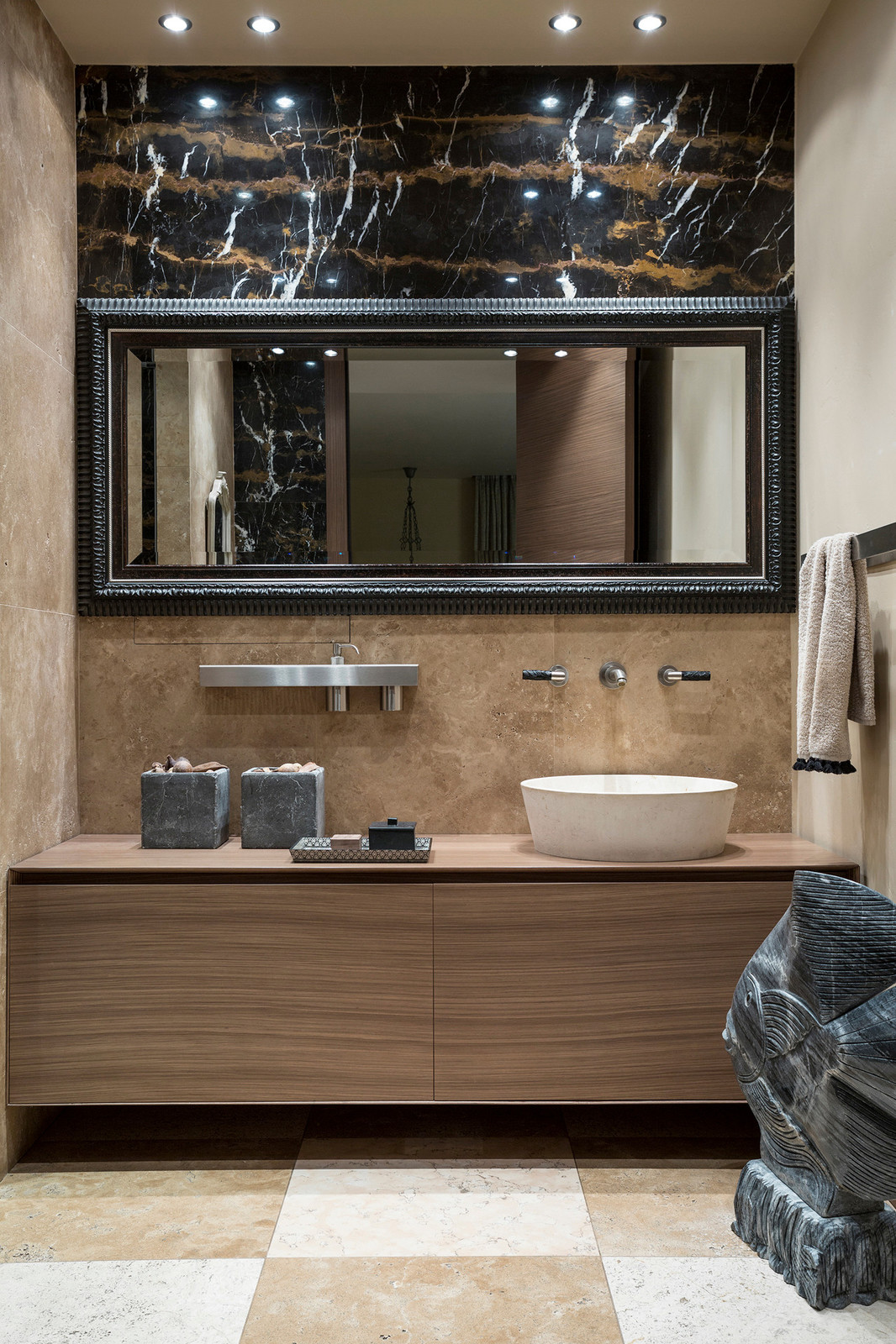 История о нем