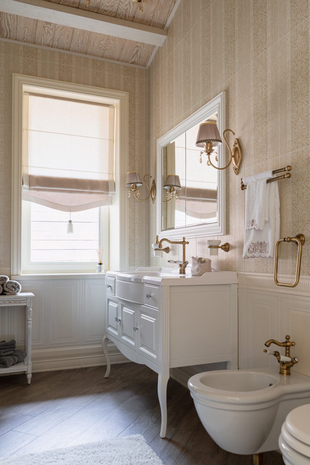 Свет за окном