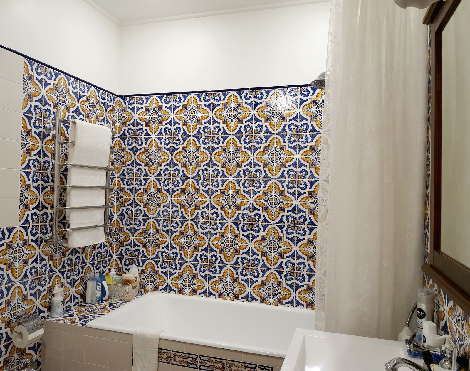 Ванная комната в португальском стиле