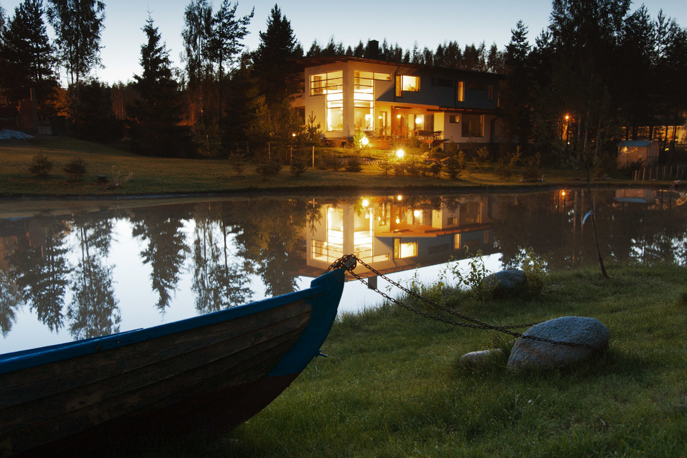 Коттедж у пруда в Мистолово