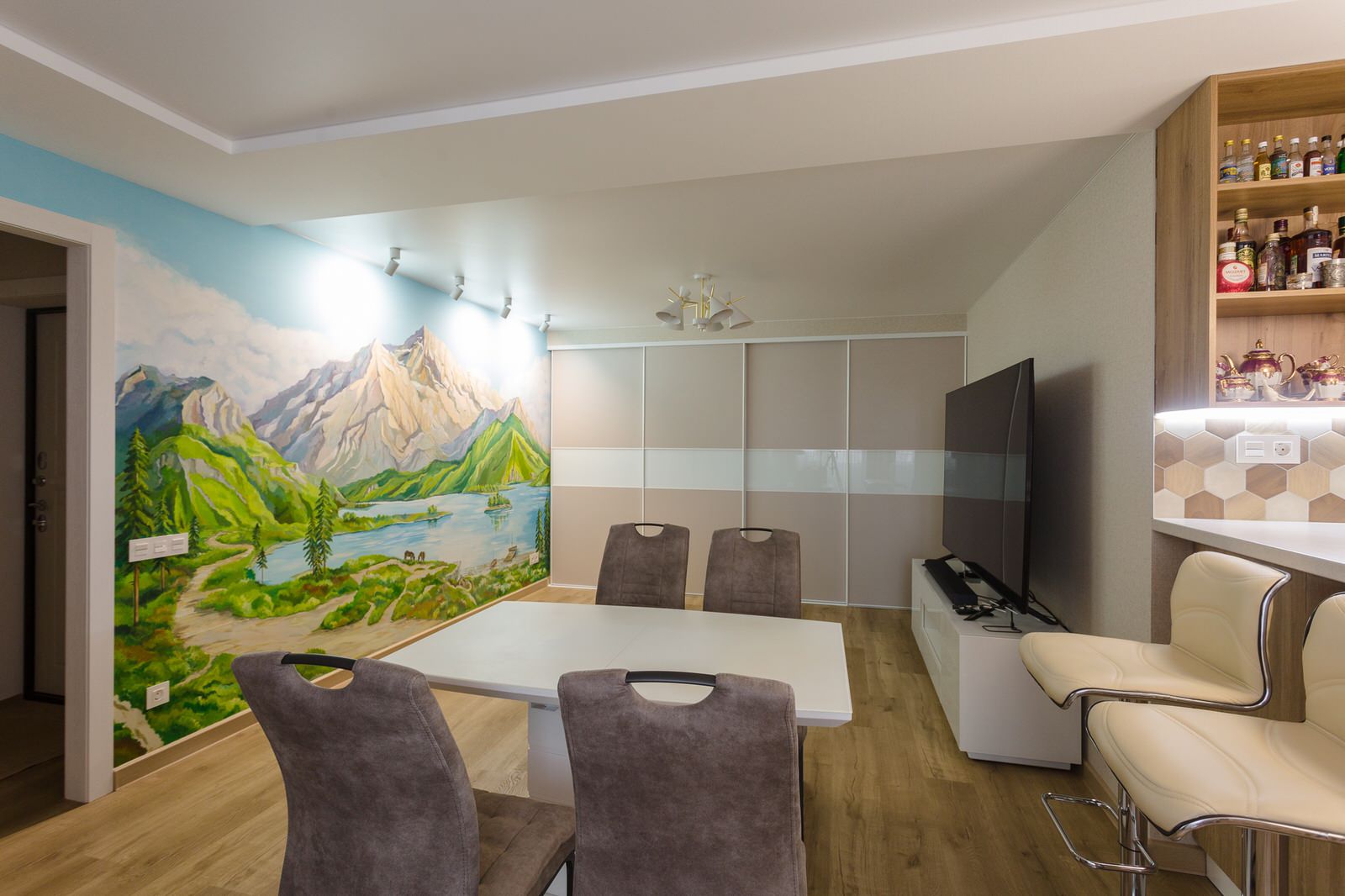 Обложка проекта: Капитальный ремонт 3-х комнатной квартиры, 100 м², ЖК «Символ»