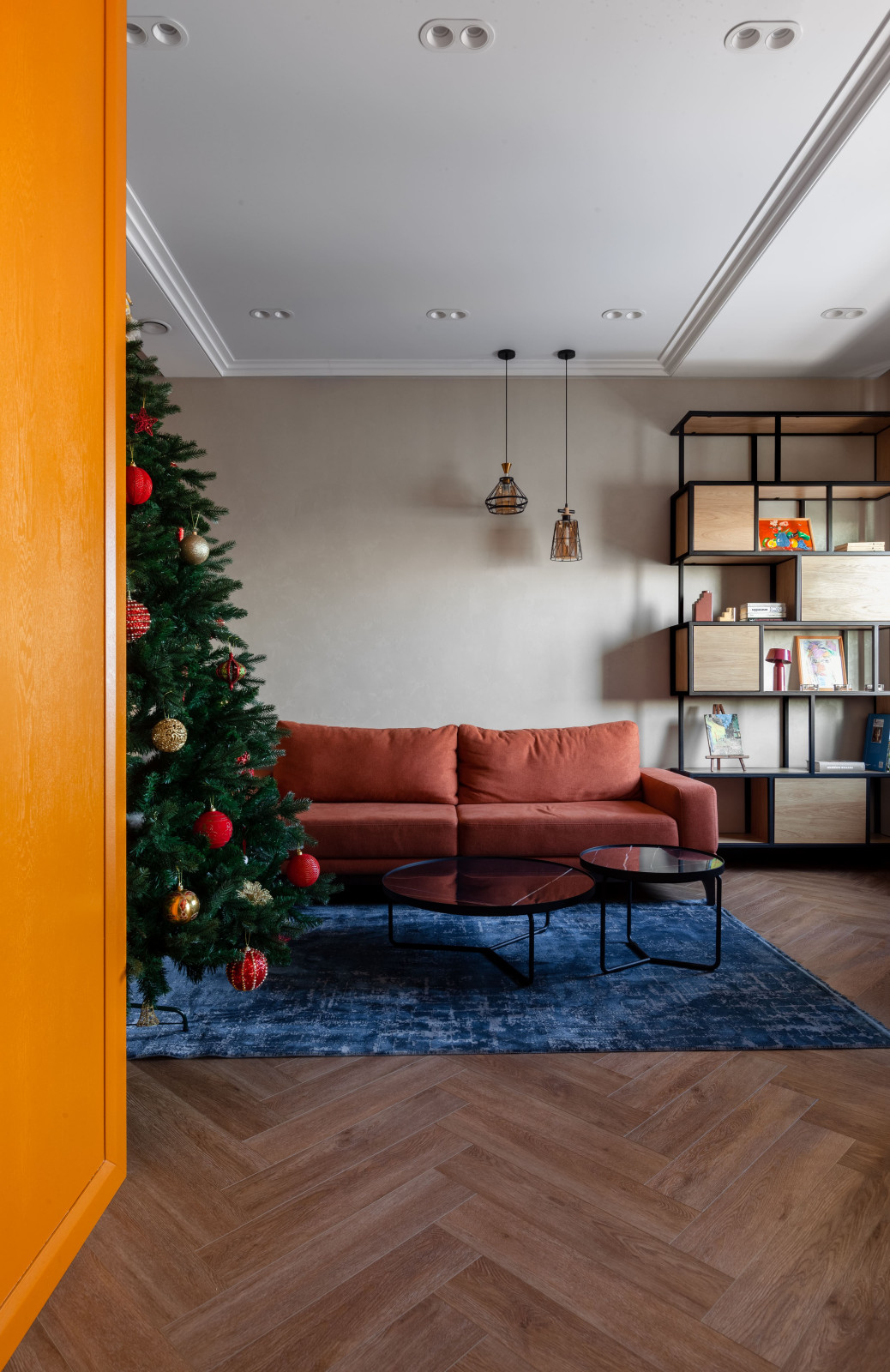 Винтаж в ярком интерьере 4-х комнатной квартиры