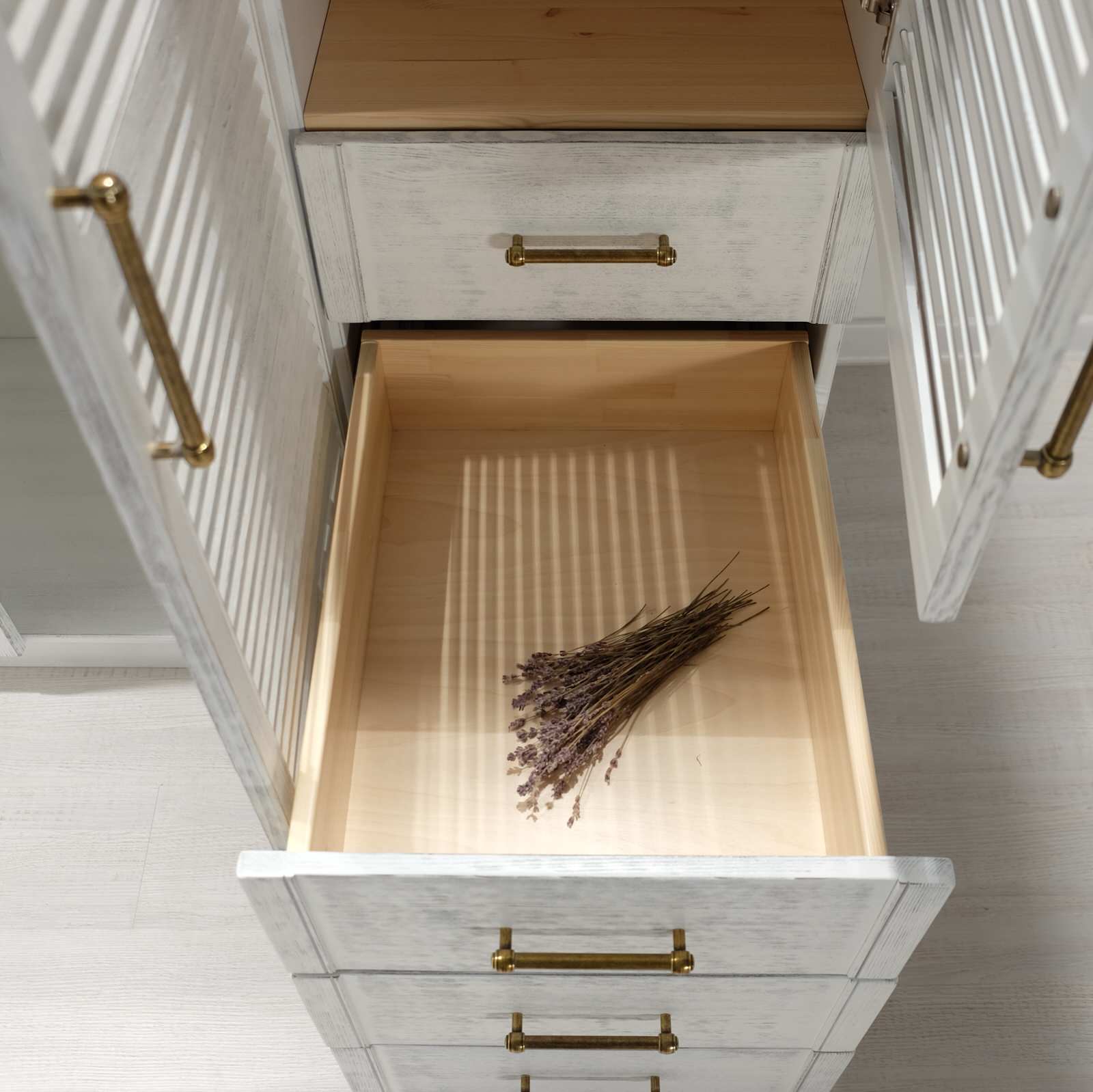 Шкафы для спальни, прихожей, гардеробной