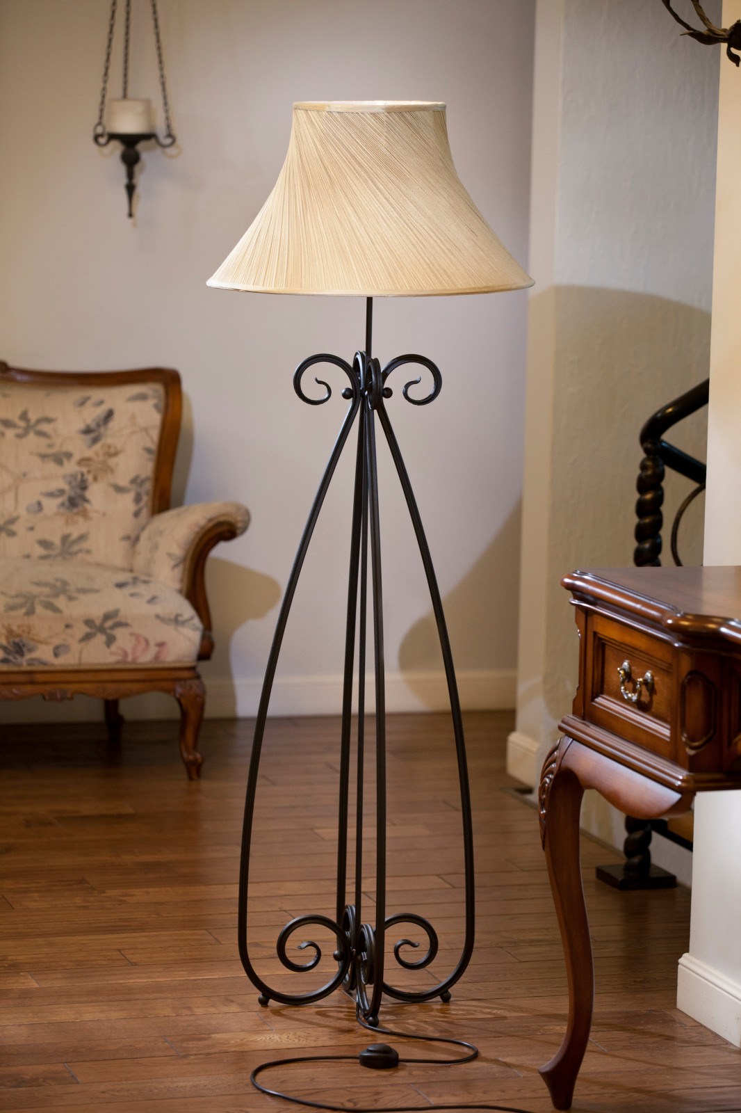 Обложка проекта: Торшеры