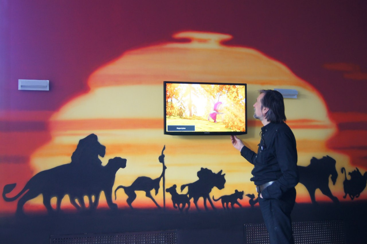 Роспись детской комнаты "Король лев"