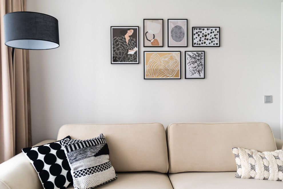 Парадный ансамбль, 2евро, 32м2