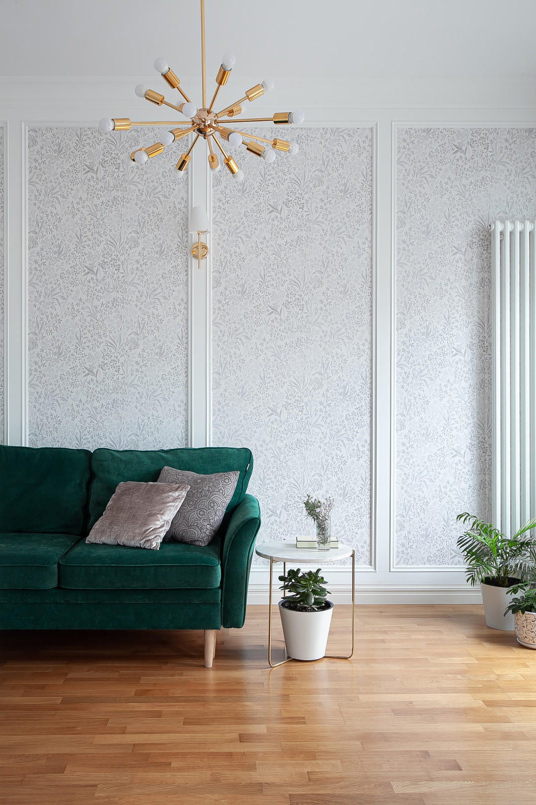 Обложка альбома: люстра