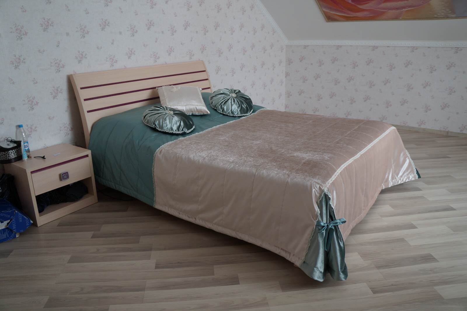 Обложка проекта: текстильное оформление спальни