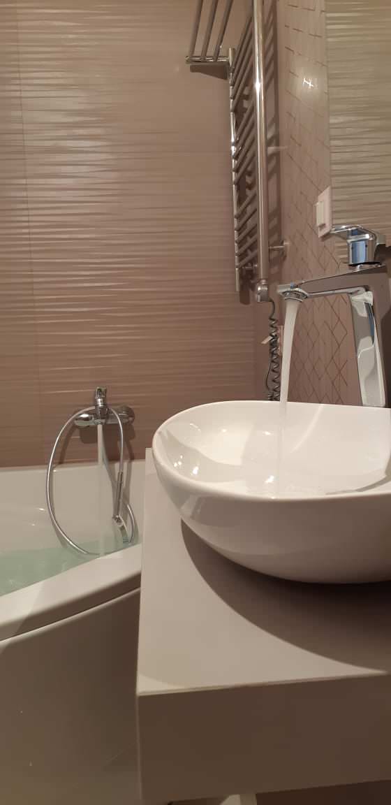 Спасённая ванная после 3их не умельцев .