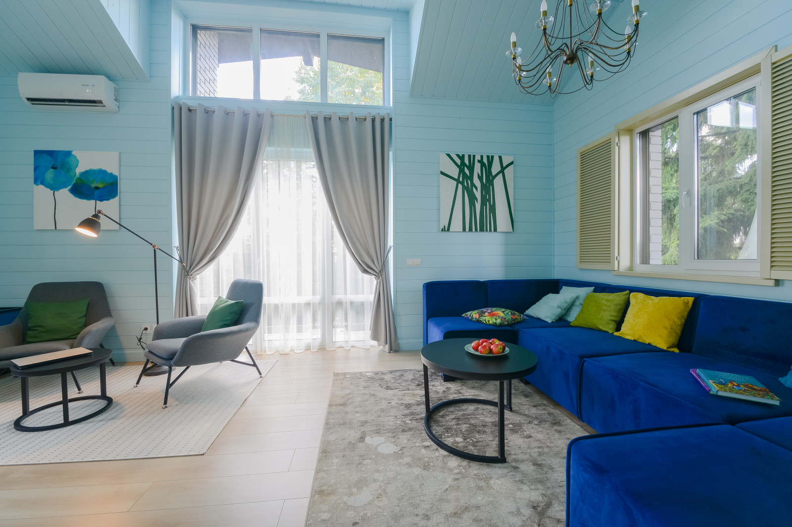 Летний дачный дом с банным комплексом