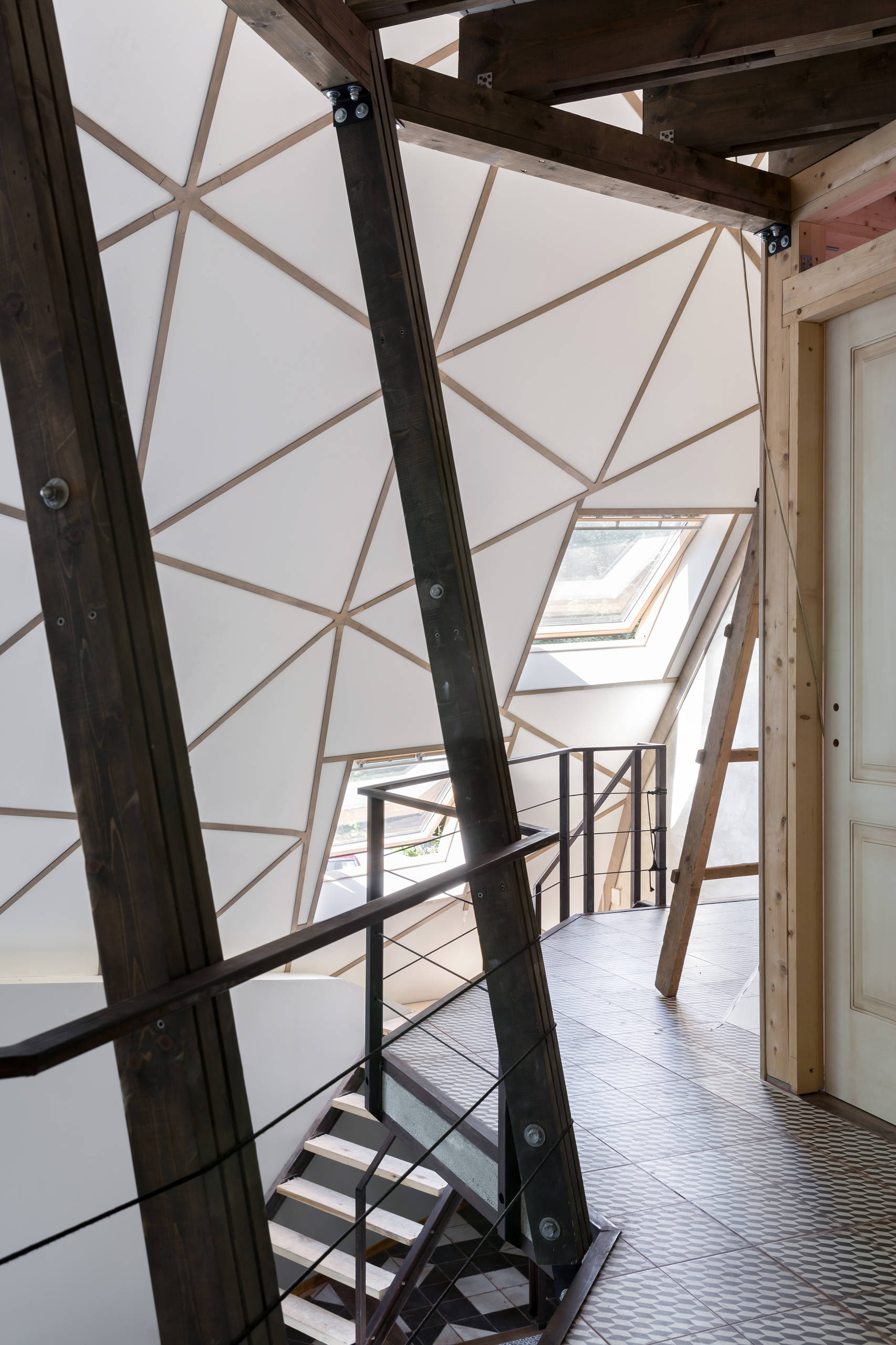 В гостях: 1/4 сферы — и это дом в Москве