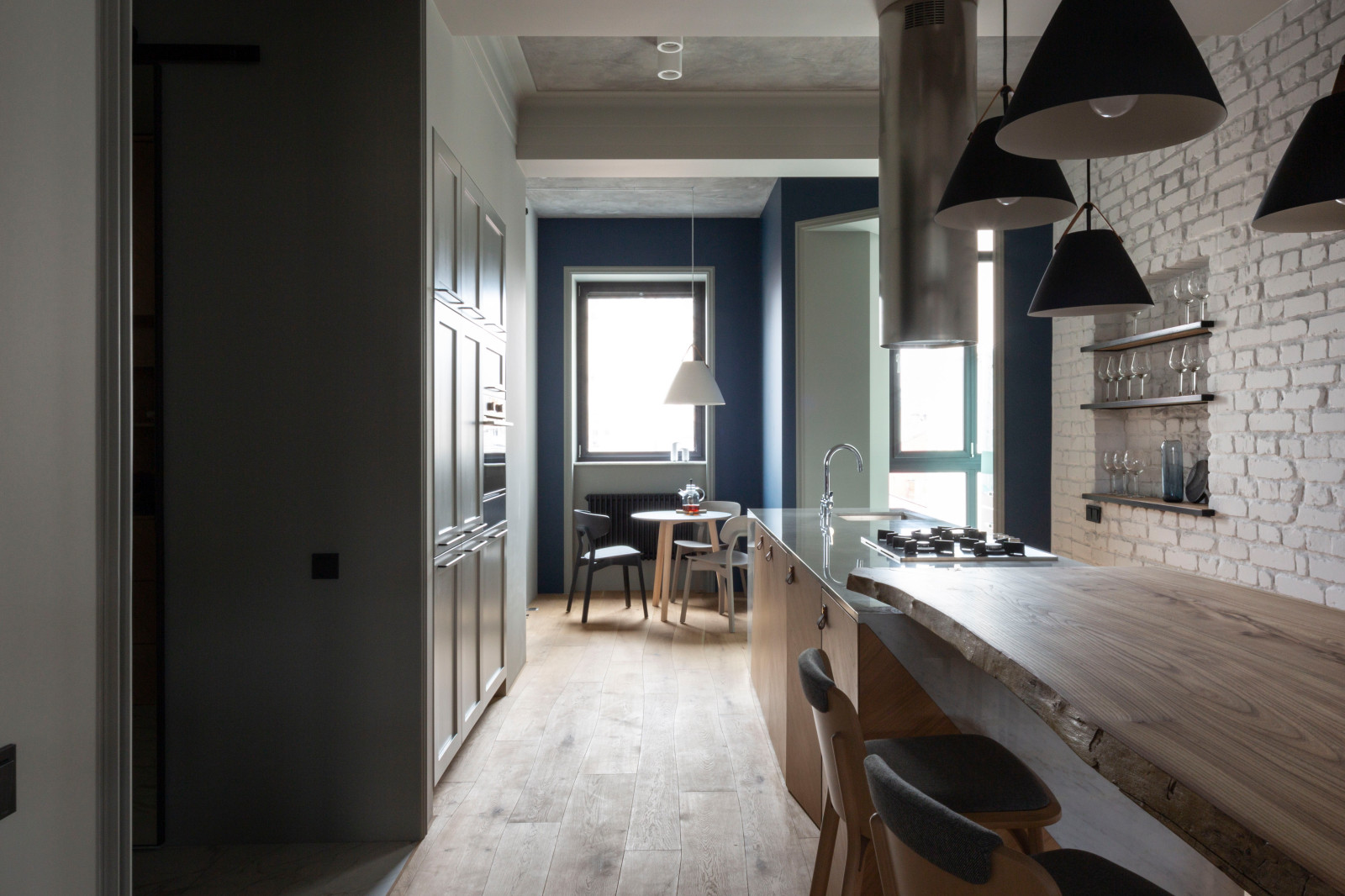 Микс стилей в сталинке