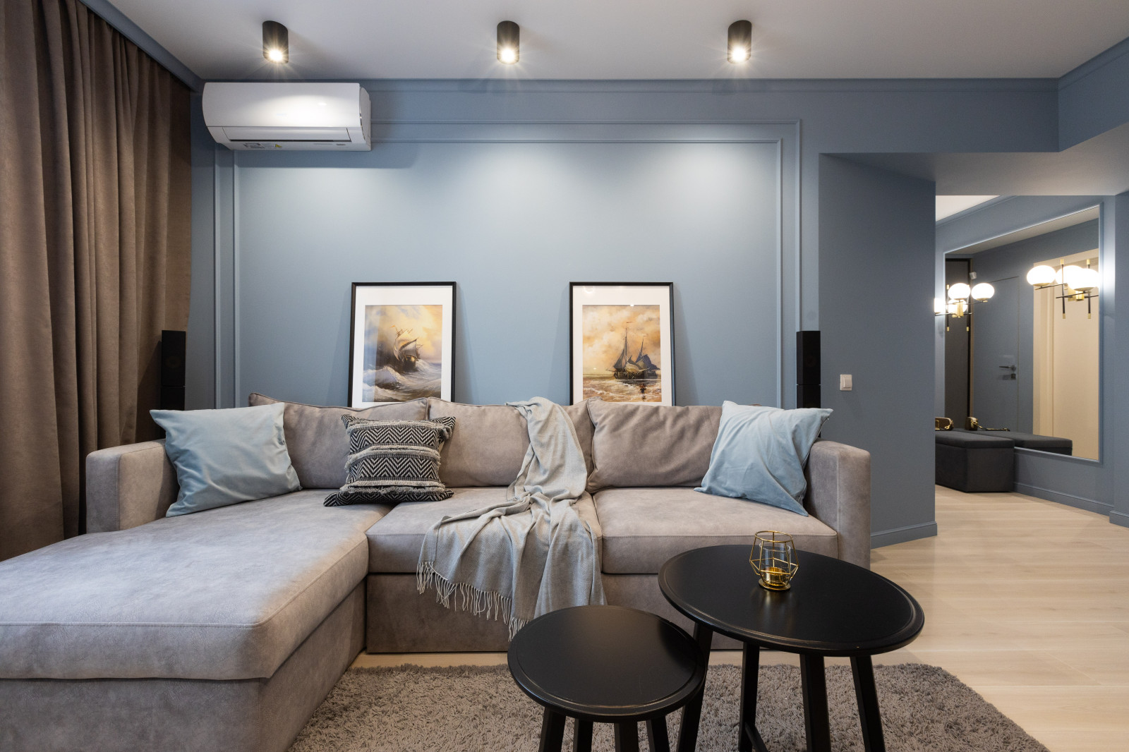 Трехкомнатная квартира по ул.Жуково