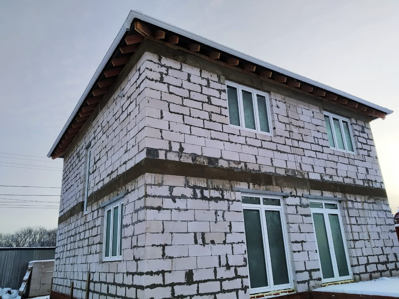 Обложка проекта: Двухэтажный коттедж из газобетонного блока