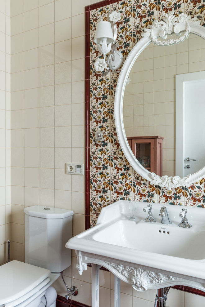 Дом с круглым окном