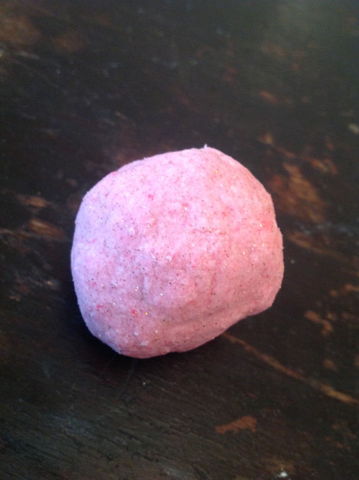 DIY: Бурлящие шарики-бомбочки для ванны своими руками