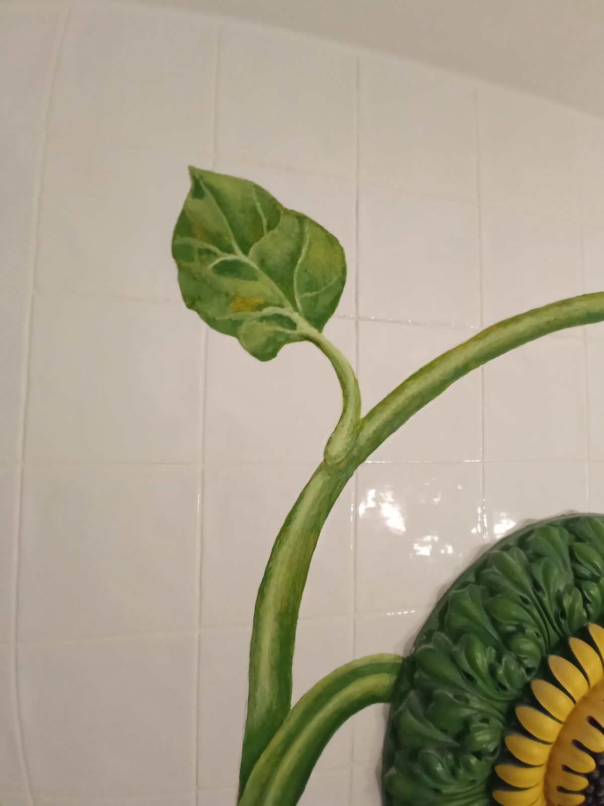 Рельефно-живописное панно в холле квартиры