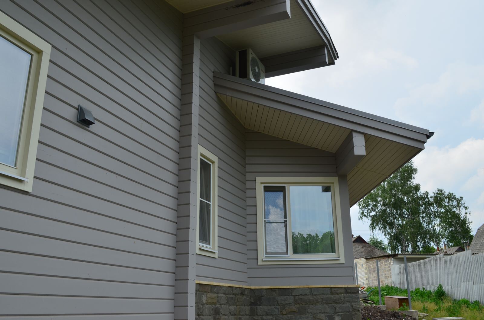 Hi Tech на берегу