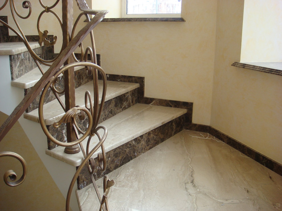 Обложка проекта: Ступени и подоконники мрамор Daino Reale и  Emperador Dark