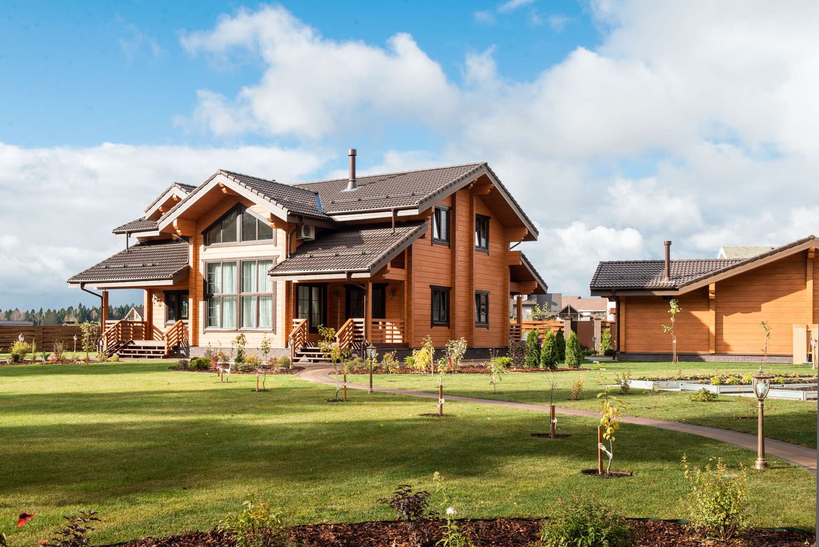 Обложка проекта: Смартвиль – дом из клееного бруса