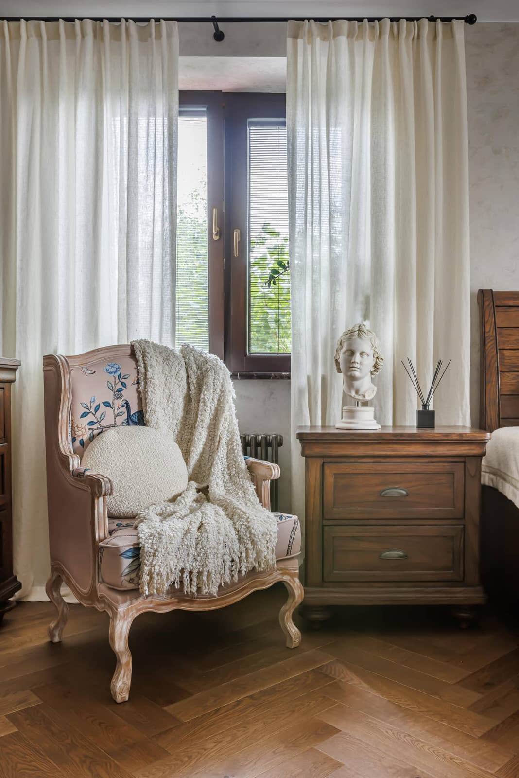 Дизайн и ремонт квартиры в КП «Новогорск» — Единство противоположностей