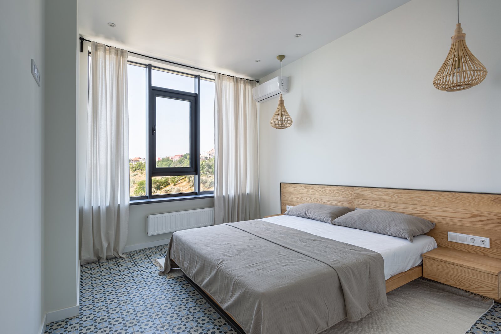 ПОРТУГАЛЬСКИЙ МИНИМАЛИЗМ НА БЕРЕГУ ЧЕРНОГО МОРЯ: КВАРТИРА 74.4 М2