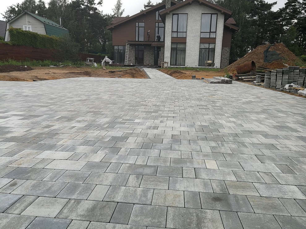 Обложка проекта: Укладка тротуарной плитки "старый город"