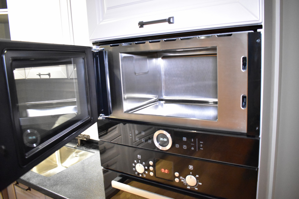 Кухня ЭКО массив бука с акриловой столешницей