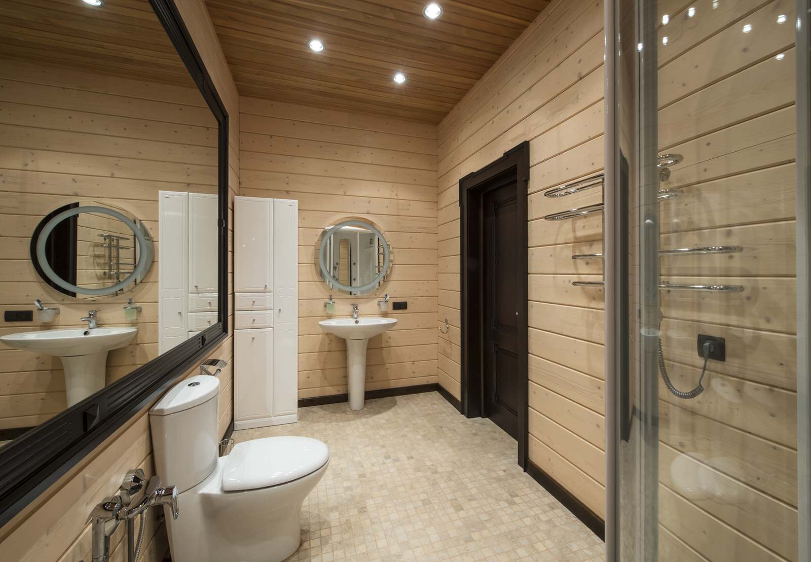 Под одной крышей