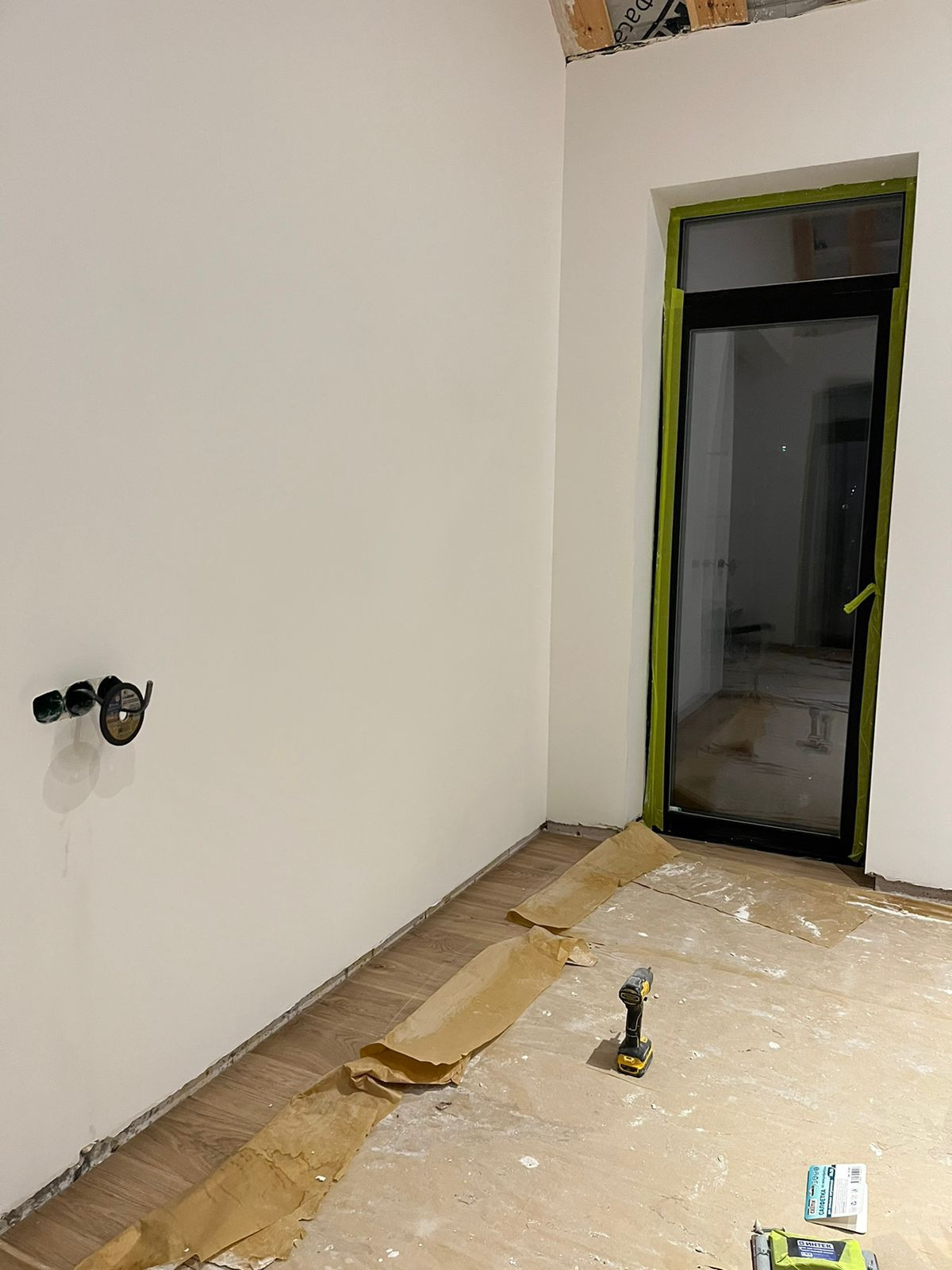 Обложка проекта: Теневой профиль. Частная квартира.