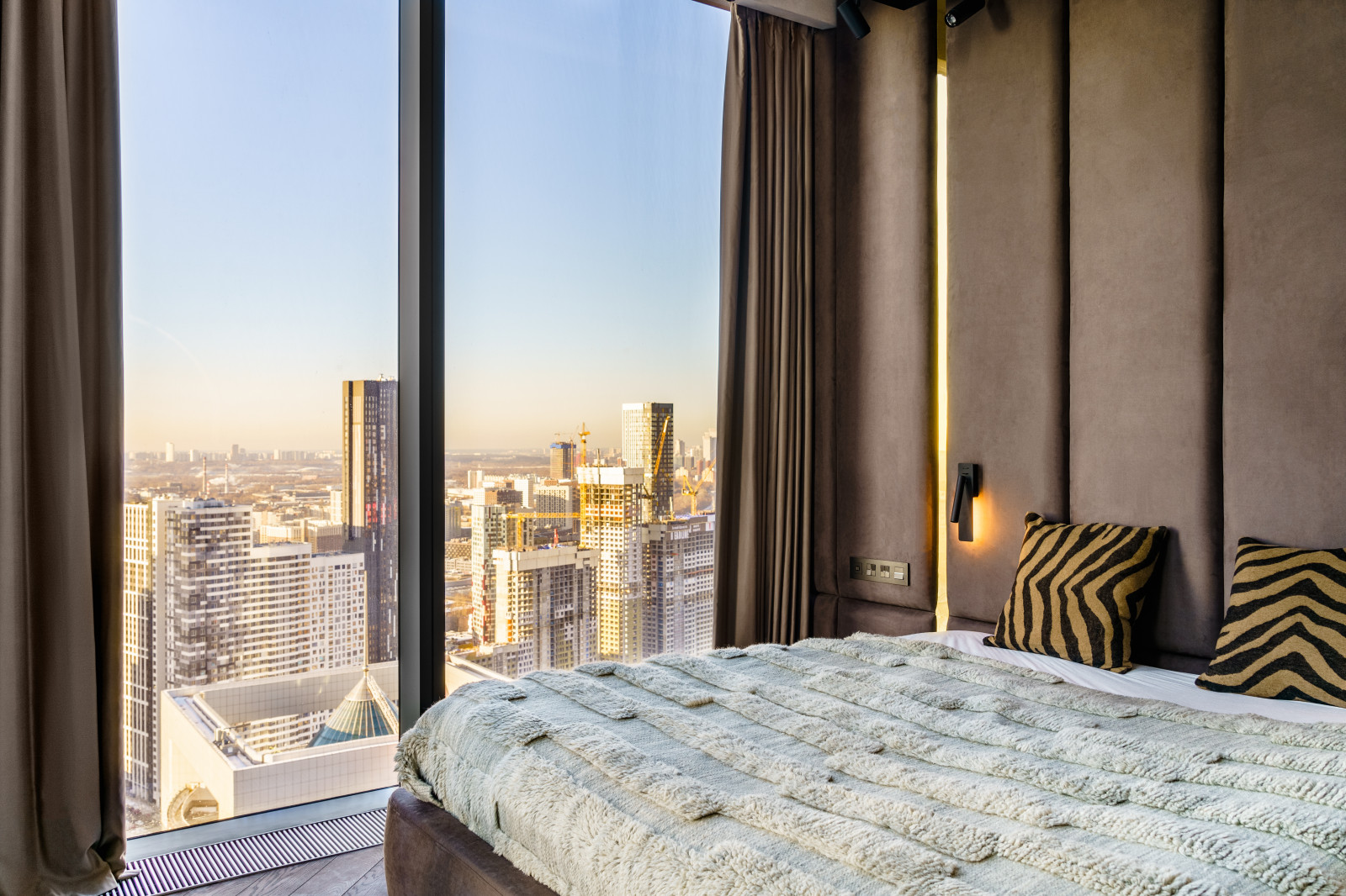 Апартаменты в Нева Тауэрс