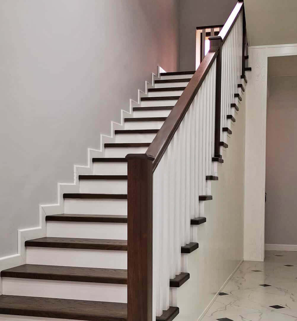 Обложка проекта: Лестницы из металлокаркаса