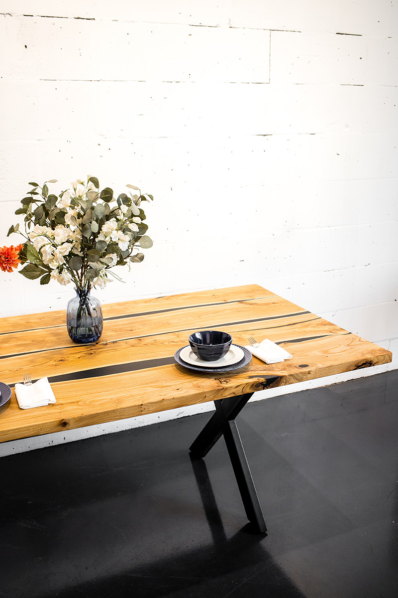 Обложка проекта: Стол Анабелла