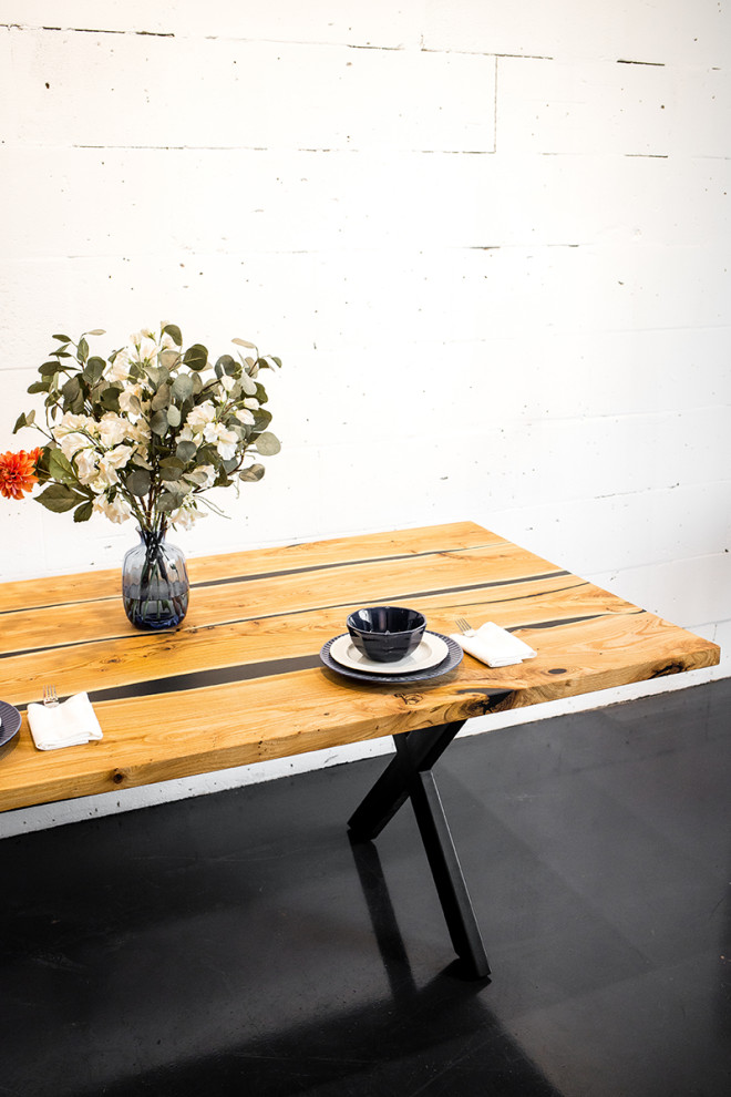 Обложка проекта: Стол Анабелла