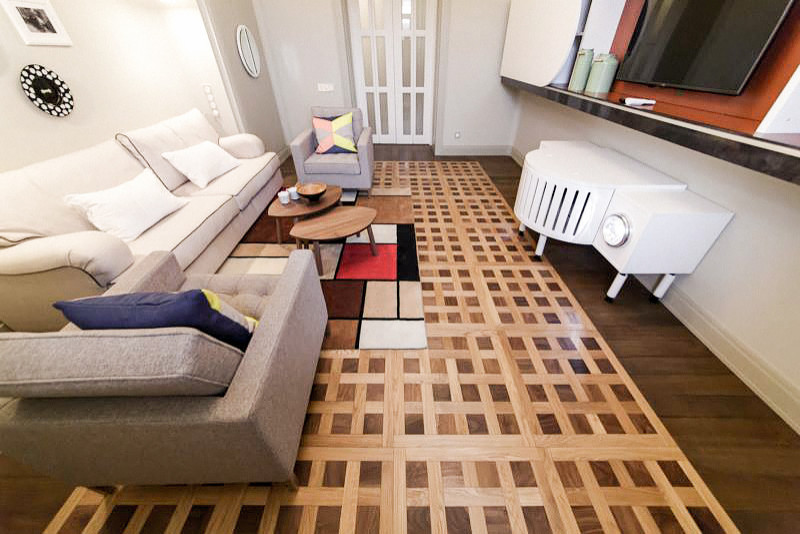 Гостиная в свете фар