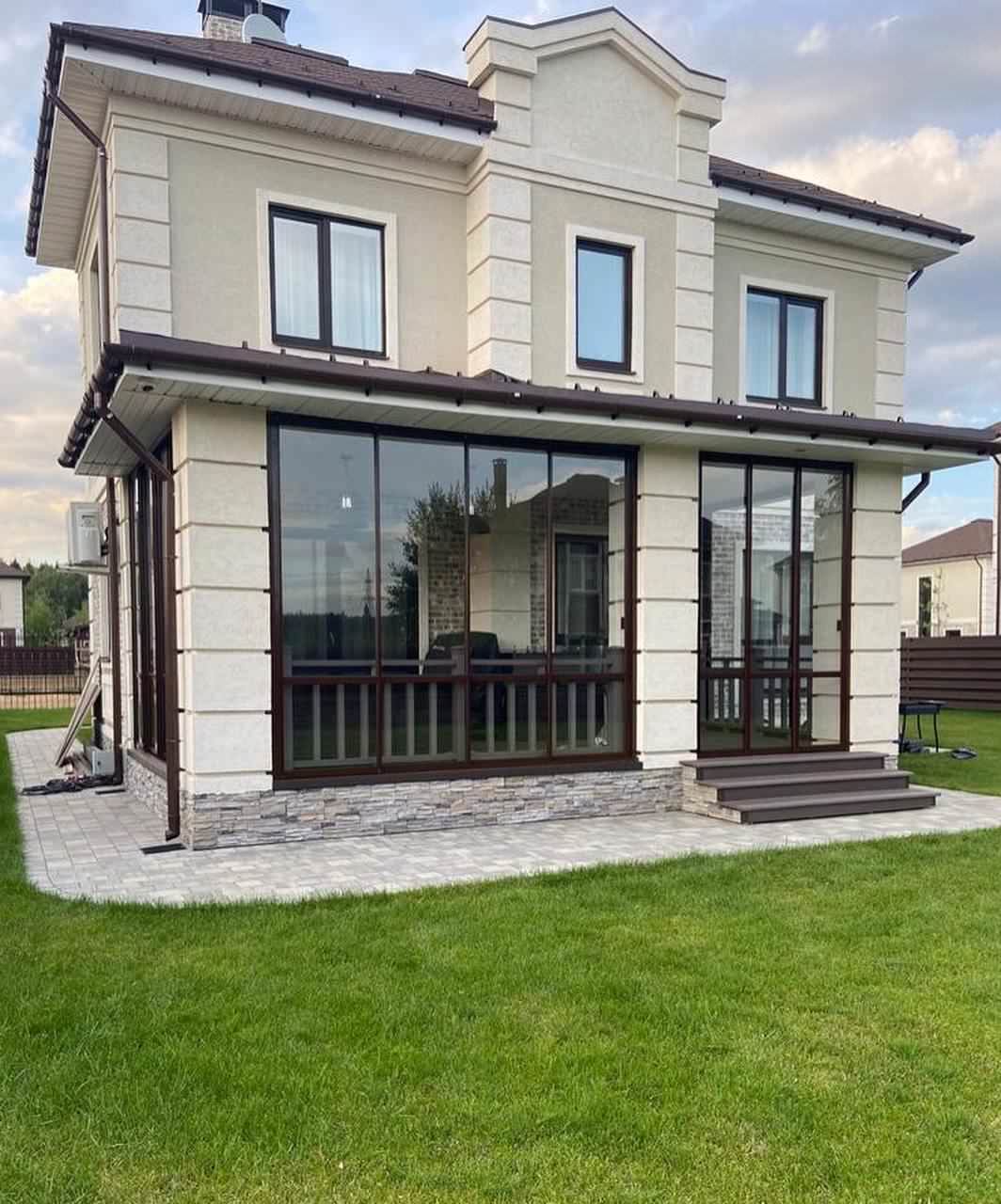 Раздвижное остекление веранды Люксист