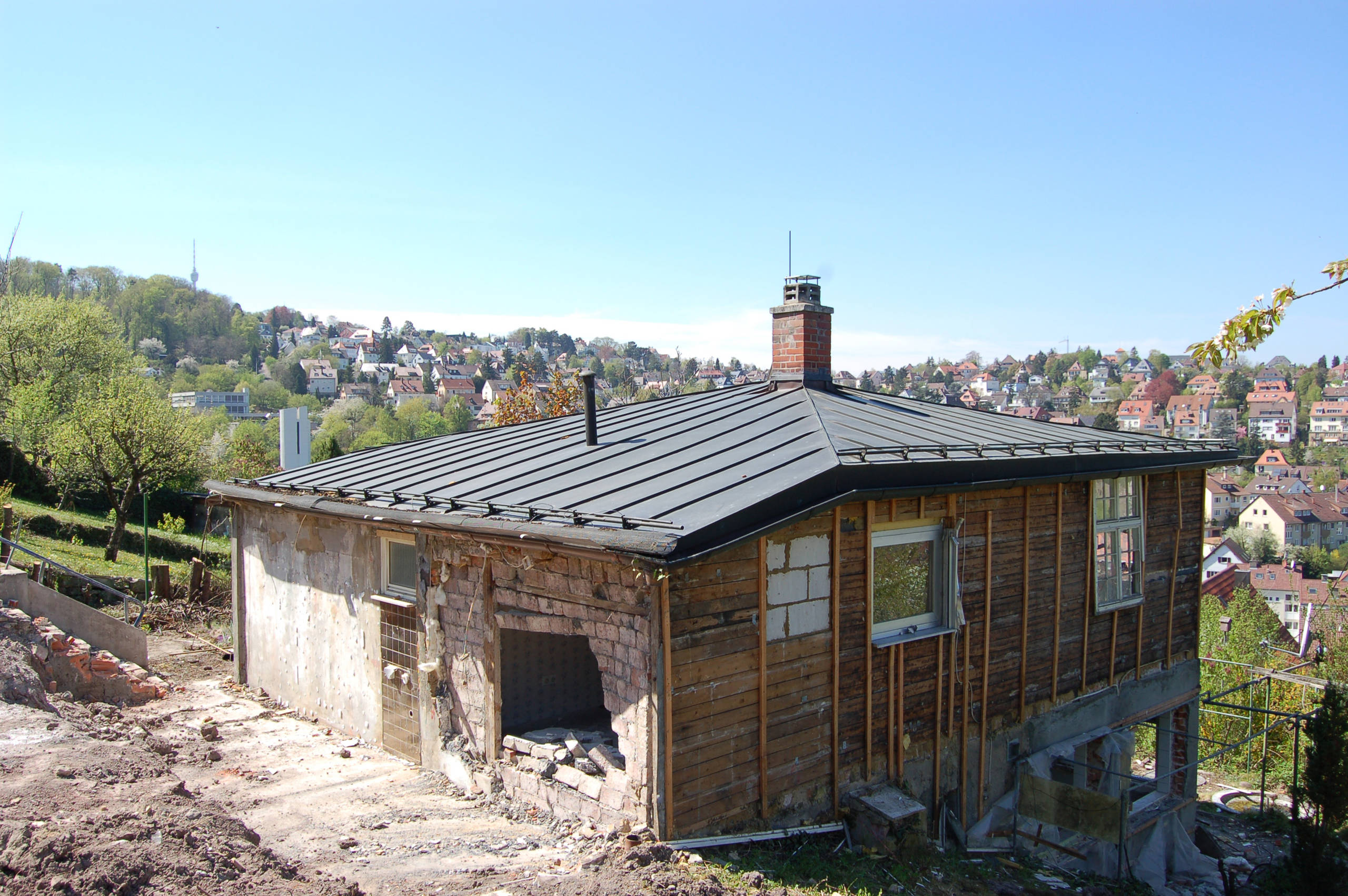 Архитектура: Дом над обрывом в Штутгарте