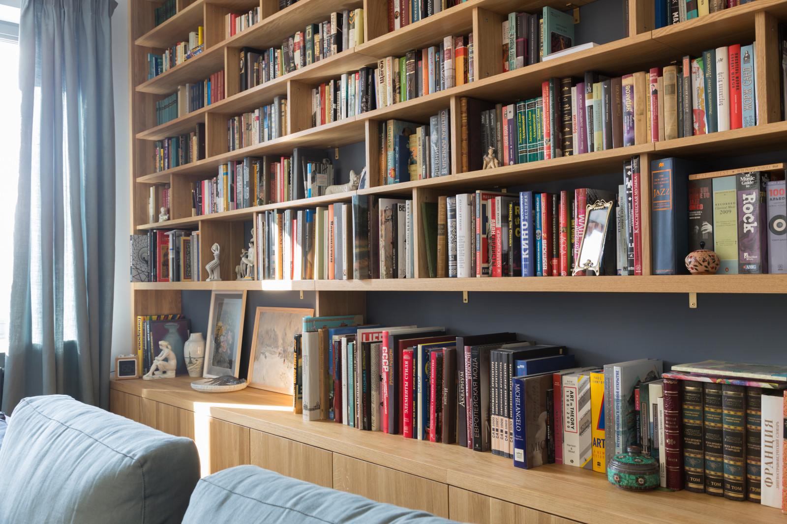 Библиотека из массива дуба в масле