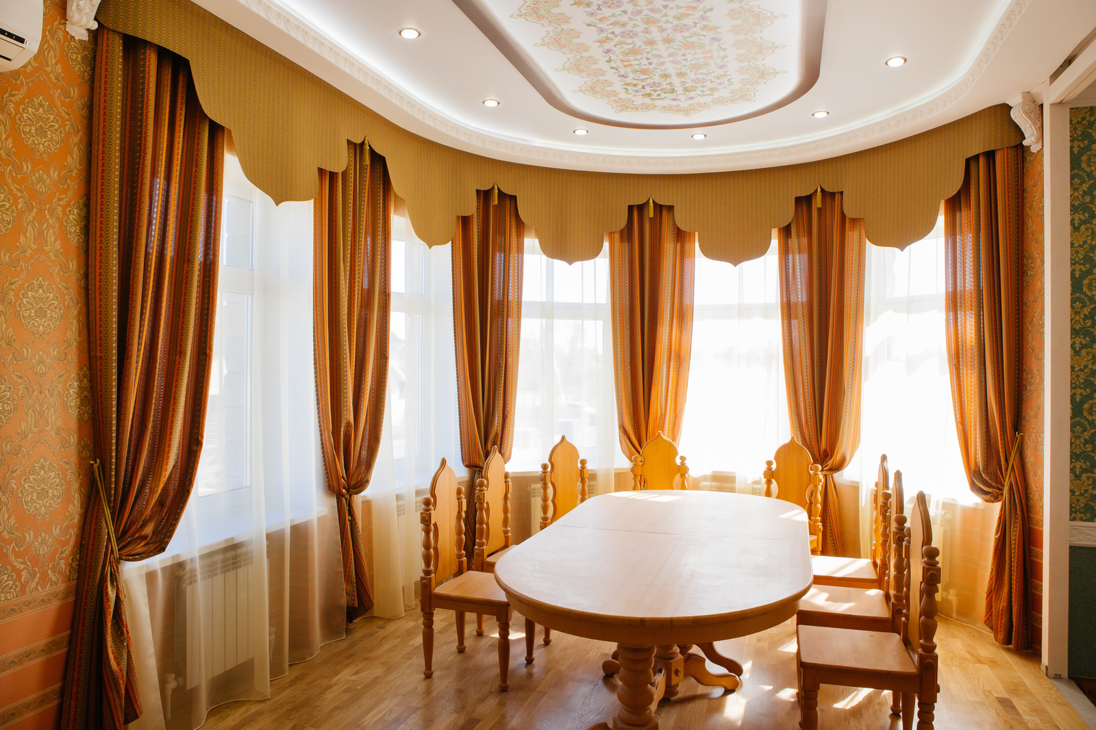 Фоновое изображение профиля Салон текстильного декорирования LEXX