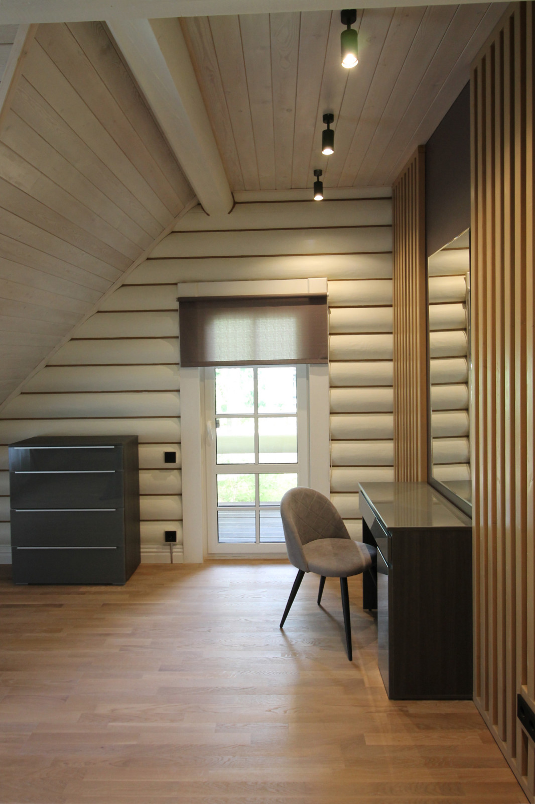 Срубовой коттедж 38 в п.Рощино, Ленинградская обл. Царство-Королевство